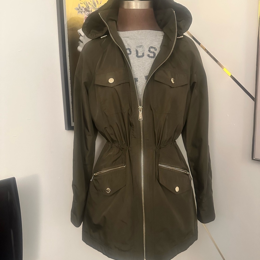 Michael Kors Hooded Raincoat Size Medium Olive Green w/Gold Hardware - NWOT
